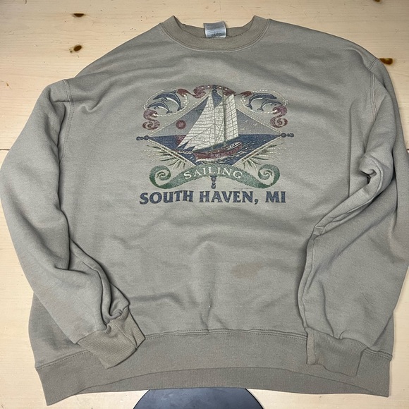Sweatshirt - Picture 2 of 6